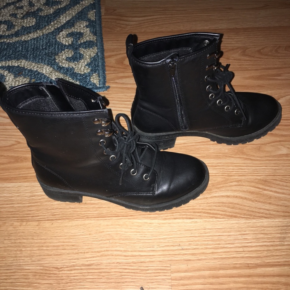 Madden girl combat boots